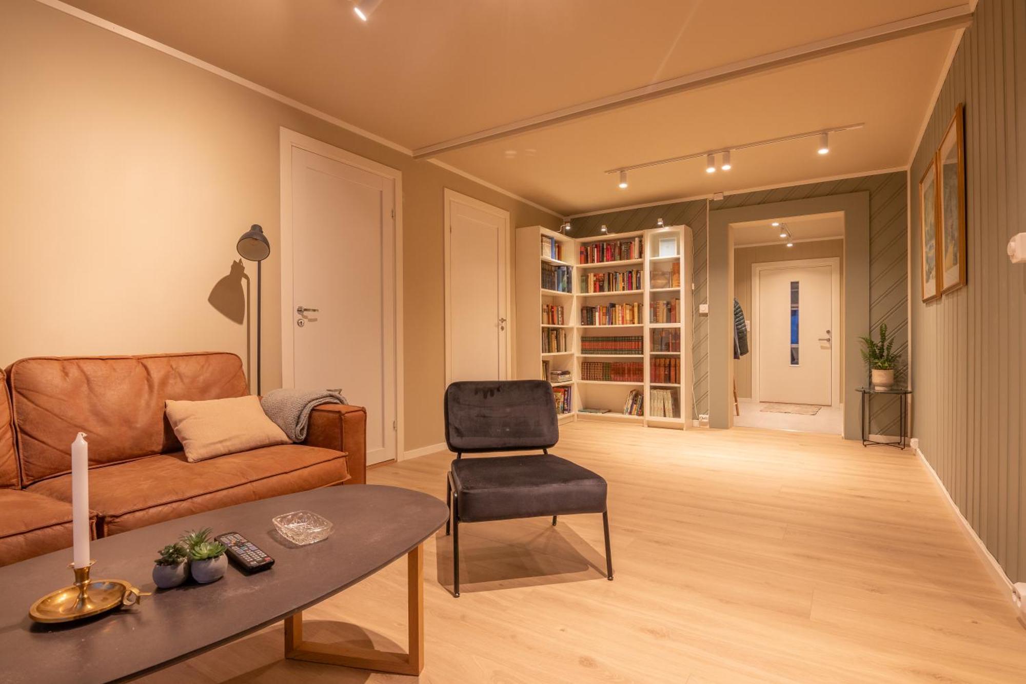 Cozy And Spacious Apartment In City Centre Tromsø Buitenkant foto