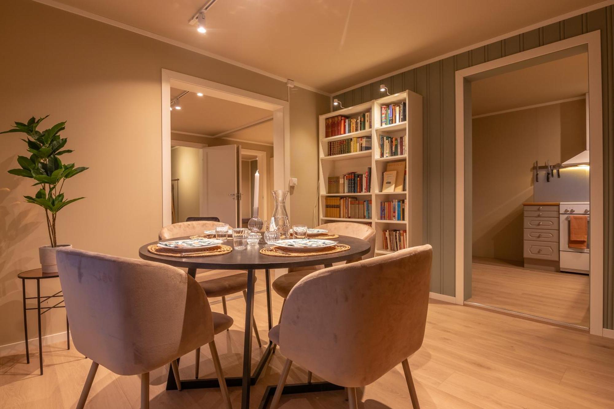 Cozy And Spacious Apartment In City Centre Tromsø Buitenkant foto