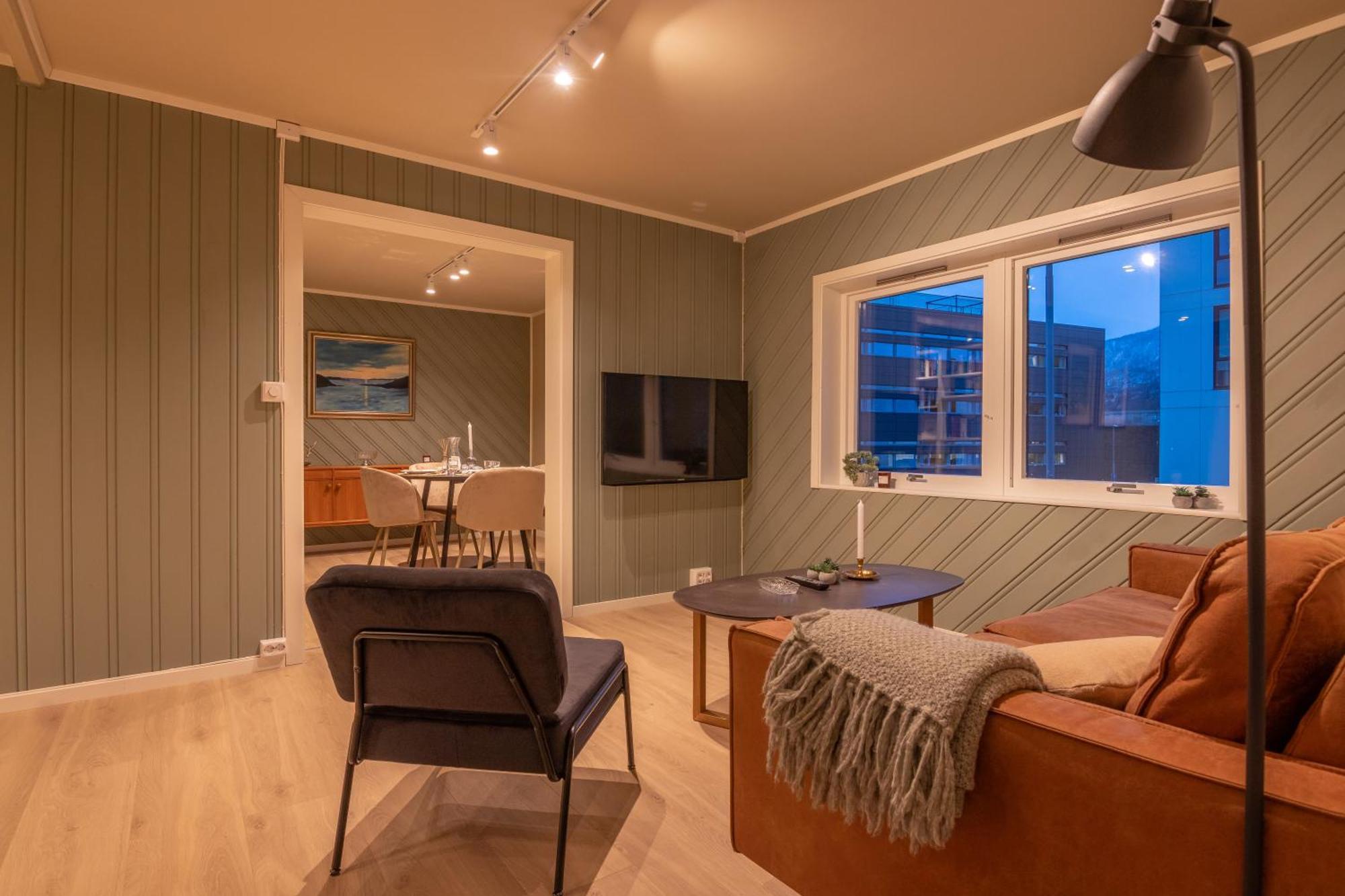Cozy And Spacious Apartment In City Centre Tromsø Buitenkant foto