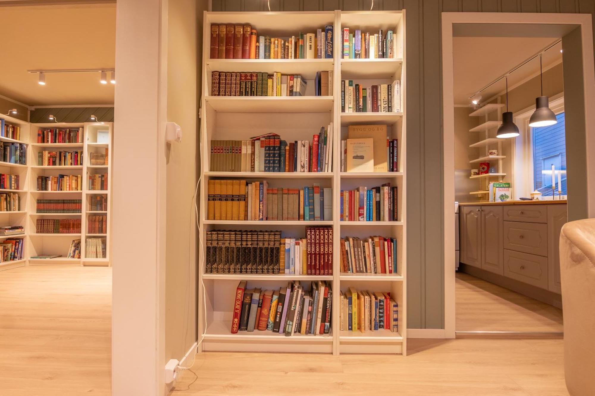 Cozy And Spacious Apartment In City Centre Tromsø Buitenkant foto