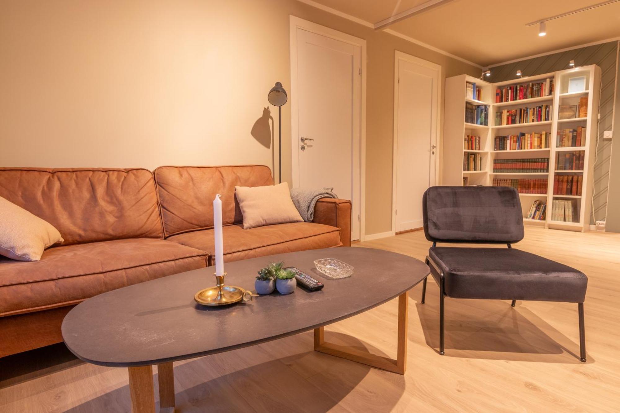 Cozy And Spacious Apartment In City Centre Tromsø Buitenkant foto